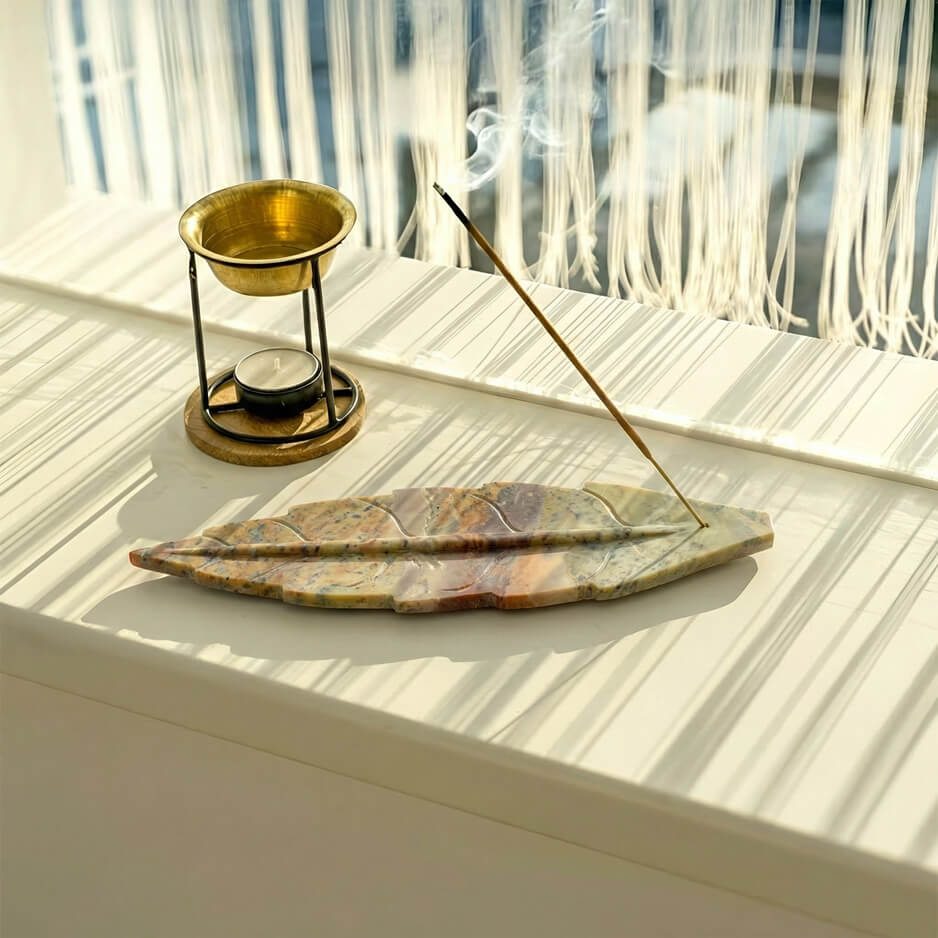 Räucherstäbchenhalter Blatt Speckstein natur