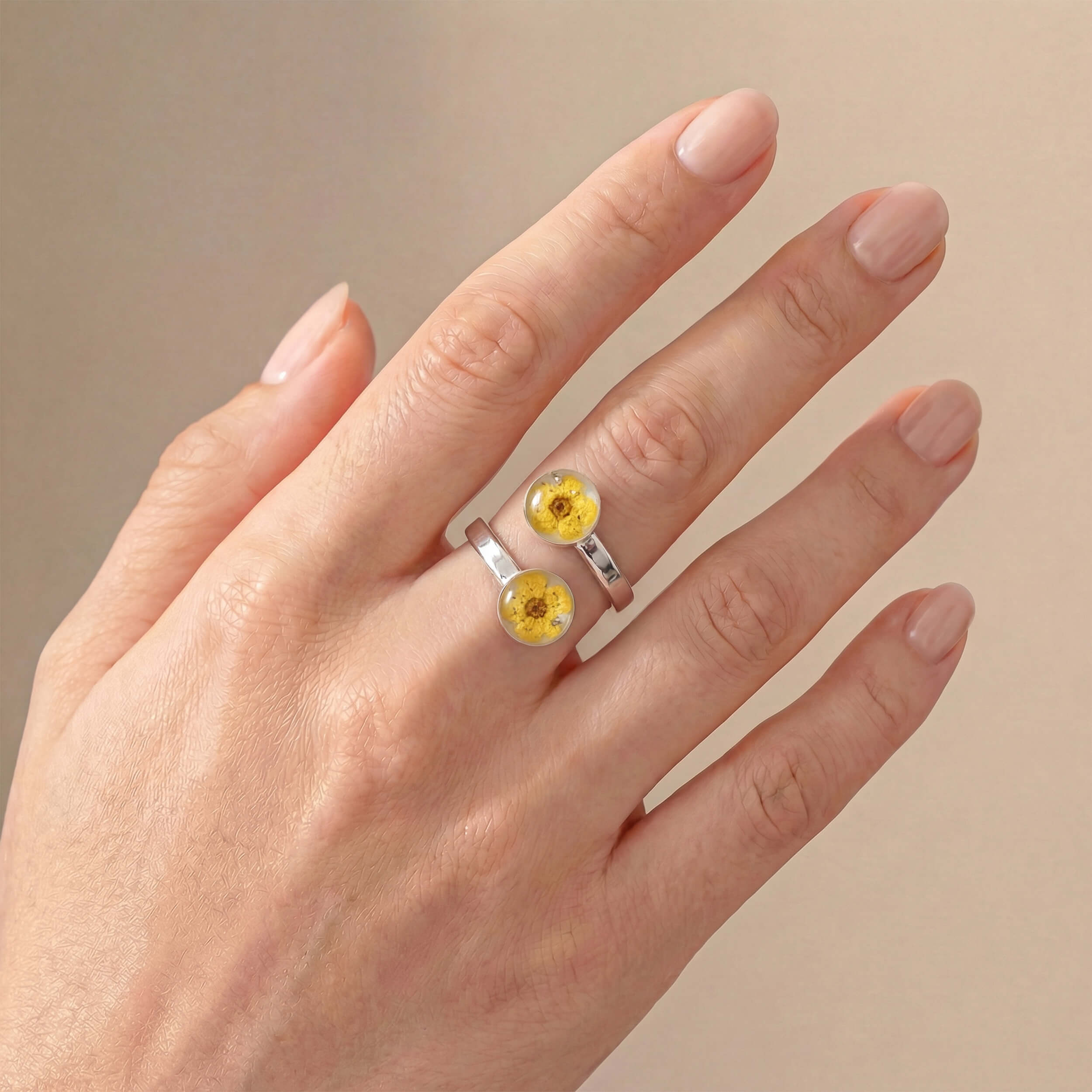 Ring mit gelber Spiere